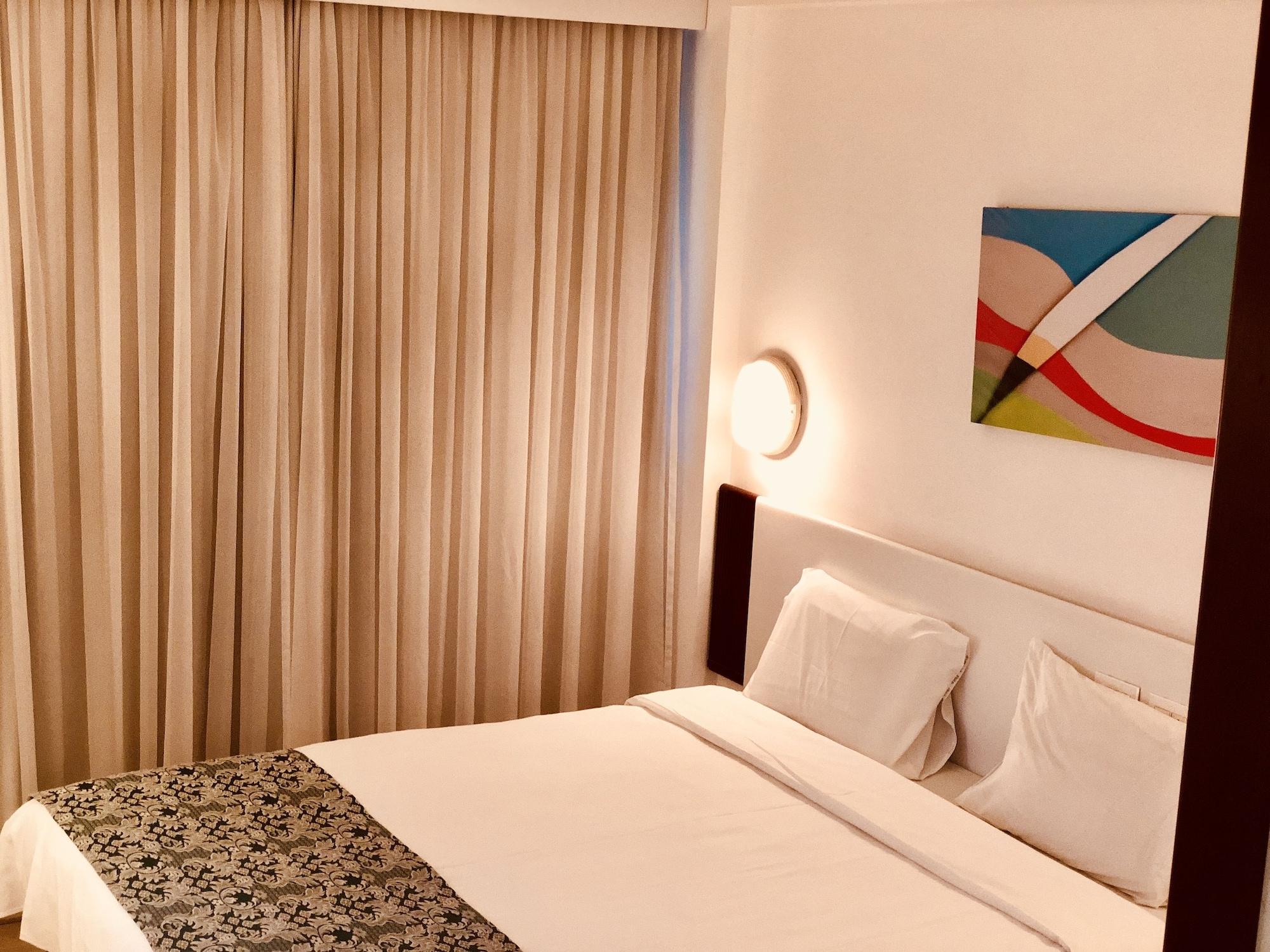 Boulevard Plaza 4*
